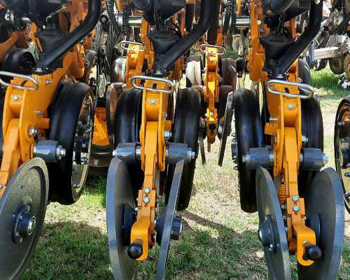 Sembradora Agrometal MX MAX 39 a 17,5 con Kit Neumatico