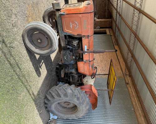 Tractor Fiat 700e en Buen Estado