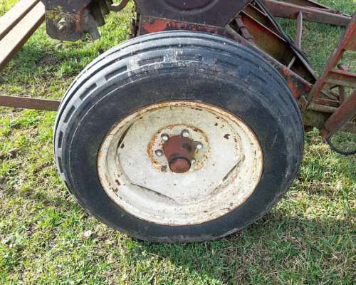 Vendo 2 Cubiertas Agrícolas 7.50-20 de 6 Telas (con Cámara).