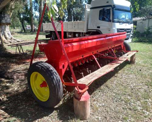 Sembradora de Alfalfa y Avena