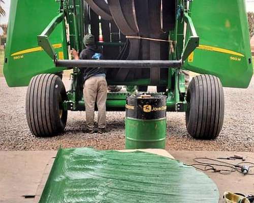 Rotenfardadora John Deere 560 M.