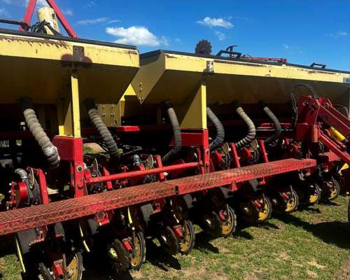Sembradora Gherardi G-200 Neumatica de 14x52 muy Buen Estado