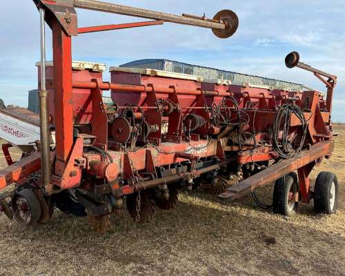 Sembradora Apache 6100 , 13 , 52