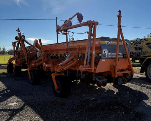 Sembradora Agrometal TX Mega Neumática