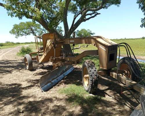 Niveladora de Arrastre Rotania N8