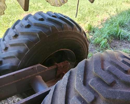 Sembradora Agrometal, TX Pivot 1, año 2011, 23 a 35