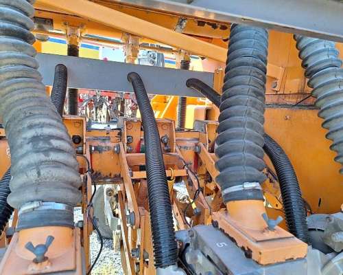 Sembradora Agrometal TX Mega 2235