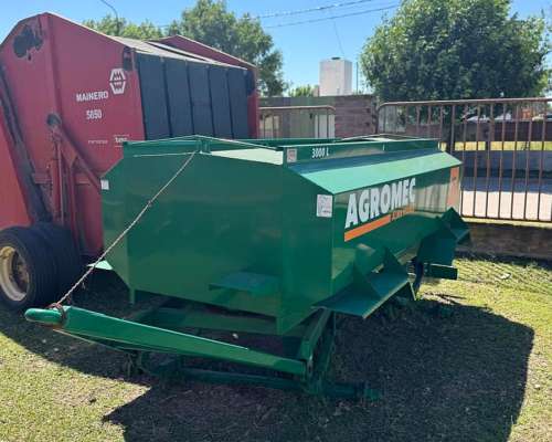 Acoplado Agromec Rural Tanque 3000 Lts con ARO Giratorio.