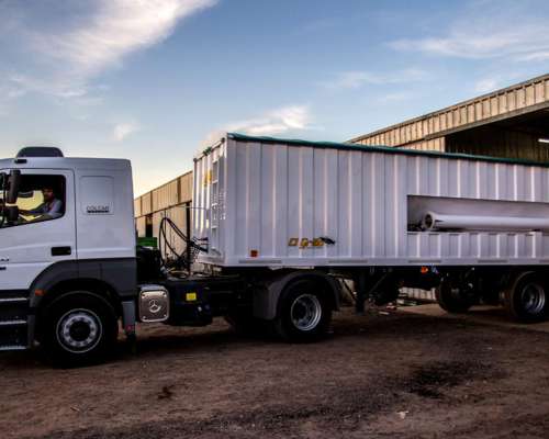 Semirremolque Tolva con Tubo de Descarga 26m3