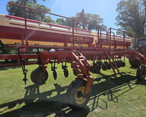 Fertilizadora Incorporadora Acepla - 13 a 52 - Impecable