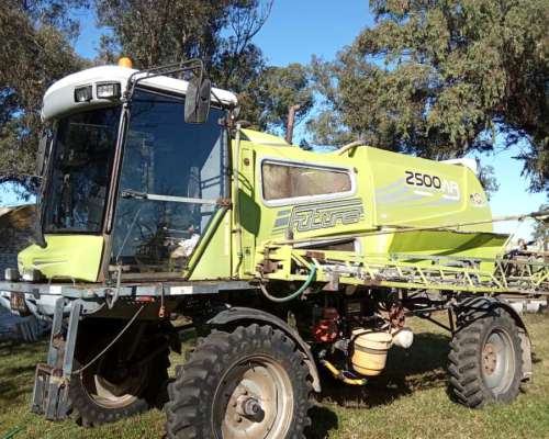 Pulverizadora Metalfor Futura 2500ab