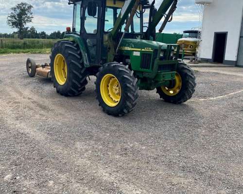 Tractor John Deere 5705