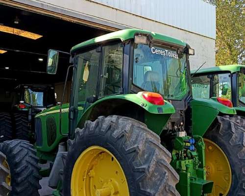 Tractor John Deere 6615 año 2006.