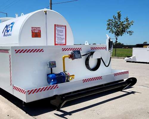 Tanque de 5.000 Litros con Batea + Kit APE + Patines