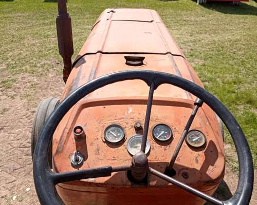 Tractor Modelo Fiat 700e