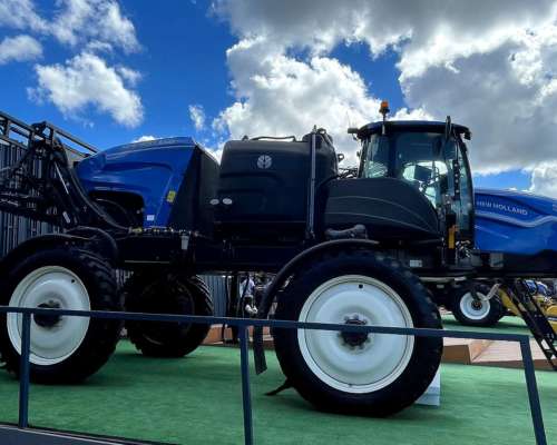 Pulverizador New Holland Defensor 4000 - Unidad Disponible