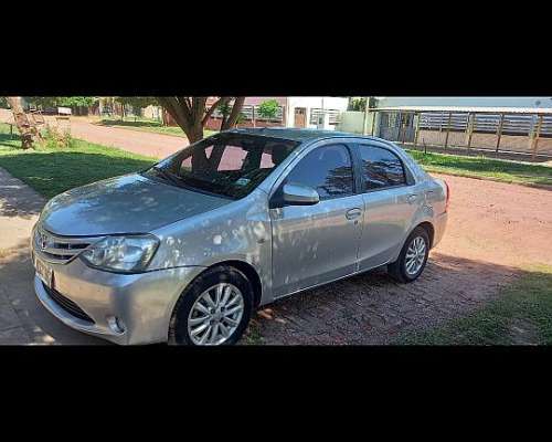 Toyota Etios XS 2014