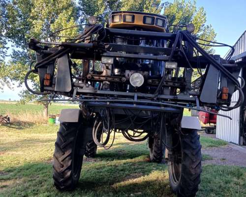 Fumigadora Pla con Motor Deutz 120 HP en muy Buen Estado