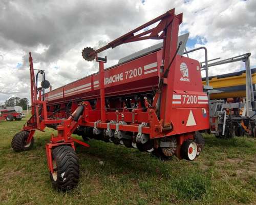 Sembradora Apache 7200 16/52 - 32/26