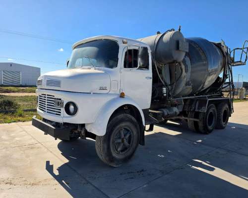 Camion Mercedes Benz 1517 L1517 sin Mixer Motohormigonero