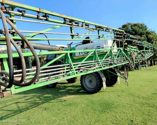 Pulverizadora Metalfor 2800 Múltiple