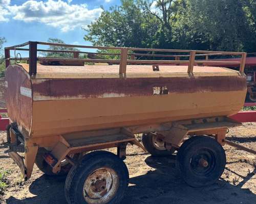 Acoplado Cisterna Mauro 3000 Lts