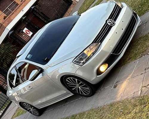 Volkswagen Vento Sportline 2.0 TSI - 2012 / Exc. Estado