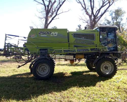 Pulverizadora Metalfor Futura 2500ab