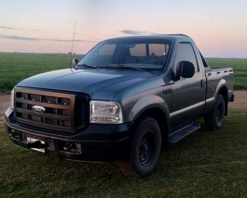 Ford F100 Duty año 2010 308 Mil Kilómetros