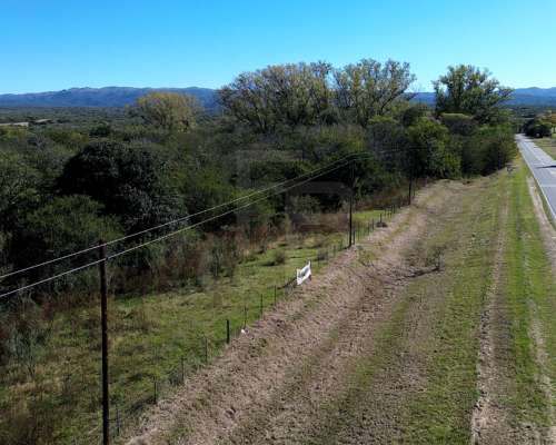 Lote de 2 Hectáreas con Arroyo Zona los Molinos, Sobre Ruta