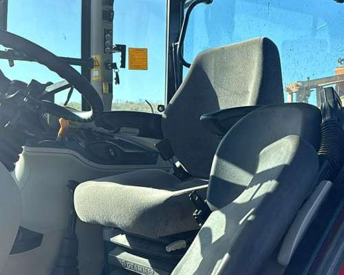 Massey Ferguson Tractor 6712