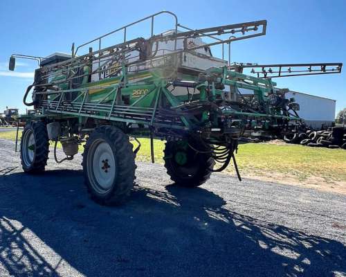 Pulverizador Metalfor 2800 con 25 Mts de Botalón