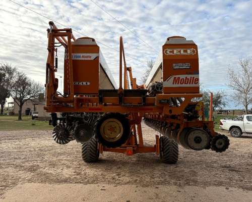 Cele Mobile 16 a 52 Autotrailer Neumática Fert al Costado