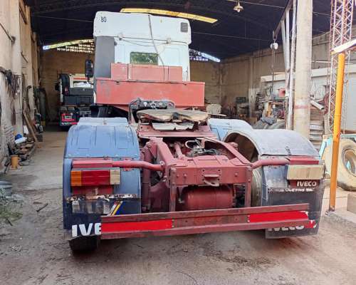 Camión Iveco Eurotech 420 año 2005