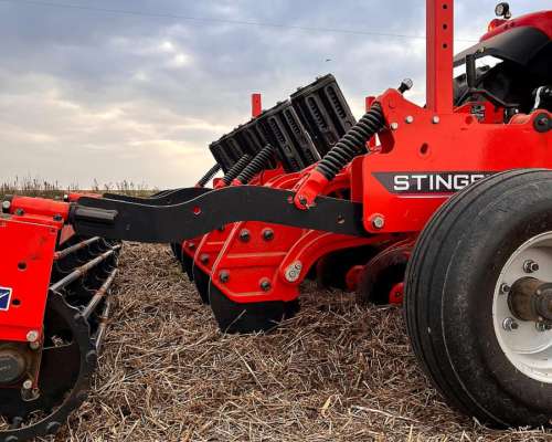 Descompactador/ Subsolador Kuhn Stinger 5 Púas