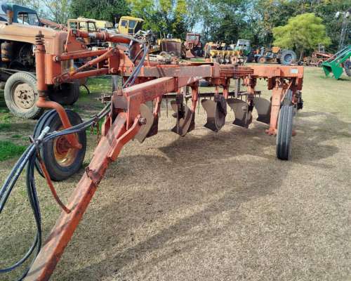 Arado Crucianelli 6 Rejas. Hidraulico. Fusible. Como Nuevo