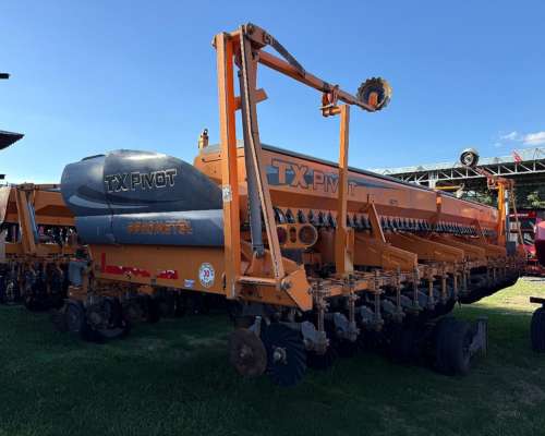 Sembradora Agrometal Pivot de 20 a 42 Neumática Autotrailer