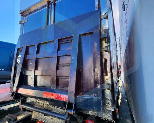 Ford Cargo 1317 Modelo 2008 Termico con Equipo y Pala