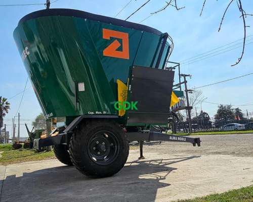 Mixer Descarga Frontal Distribuidor 14 M3 C/balanza- Agromec