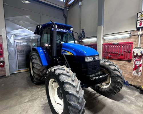 Tractor New Holland 6040. 135 HP