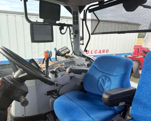 New Holland T7 215, 2019. Rodado 2020, 2800 Horas