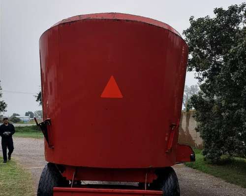 Mixer Vertical Juarez 14m3 Sinfin Semi Nuevo