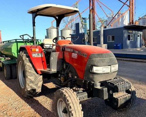 Case IH Farmall 75 JXM - año 2019