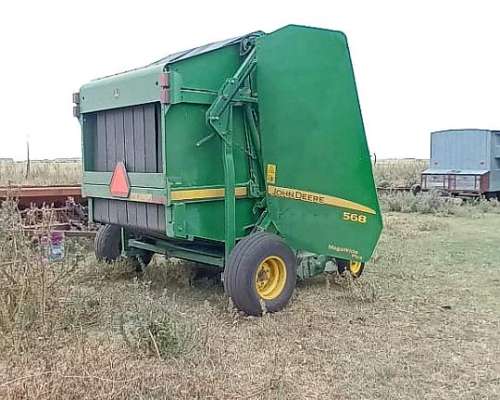 Rotoenfardadora John Deere 568 año 2010.