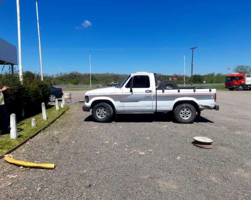 Pick UP. Chevrolet D20 Turbo Plus. año 1996.