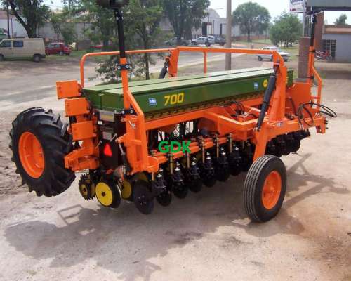 Sembradora Grano Fino Mod 700 13 Lineas . Dumaire.