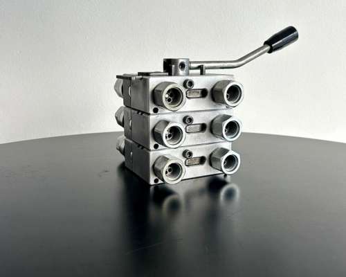 Multiacople Hidraulico Configurable para Equipo de Siembra.