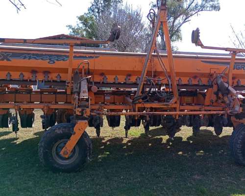 Sembradora Agrometal Txmega 13 Surcos a 52,5 Conf Ertilizaci