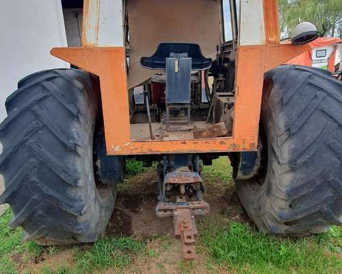 4 - Tractor Fiat 900. con Pala Frontal. Usado
