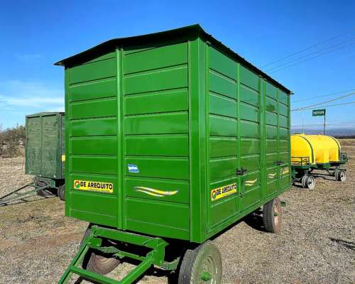 Acoplado Taller de Arequito 4x2mts